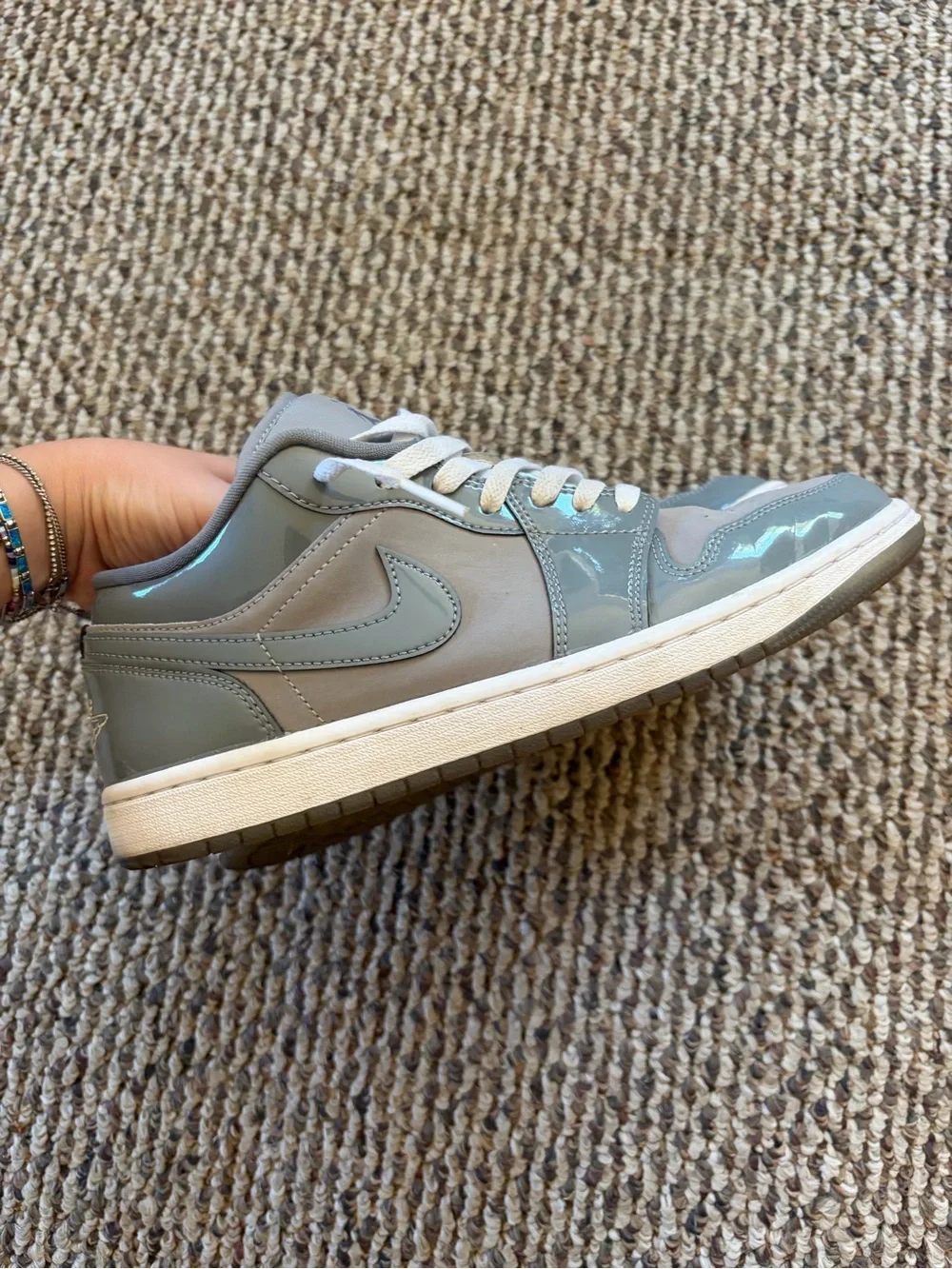 Jordan Low Top Sneakers - Gray/White